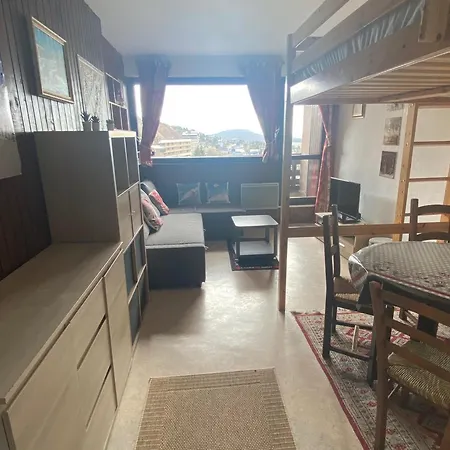 Skis Aux Pieds, Commerces Et Loisirs A Proximite ! - Fr-1-814-39 Besse-et-Saint-Anastaise